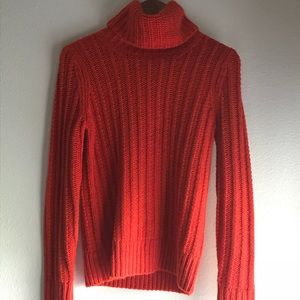Banana Republic Women’s turtle neck sweater